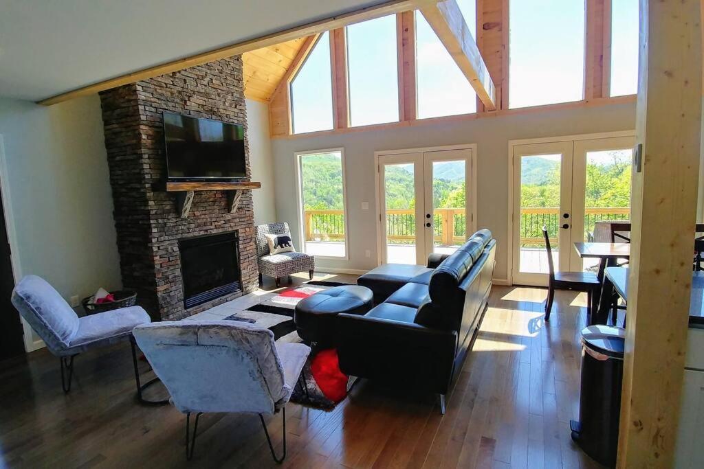 Peace Of Heaven ~ Modern Chic Cabin W/ Majestic Mountain Views Bryson City Exterior photo