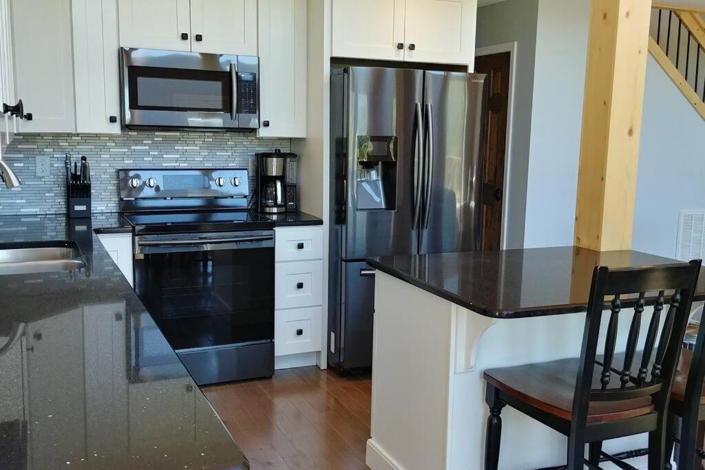 Peace Of Heaven ~ Modern Chic Cabin W/ Majestic Mountain Views Bryson City Exterior photo