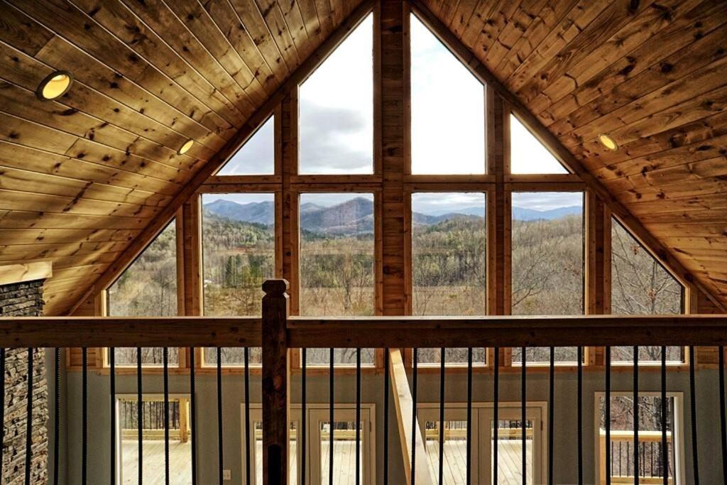 Peace Of Heaven ~ Modern Chic Cabin W/ Majestic Mountain Views Bryson City Exterior photo