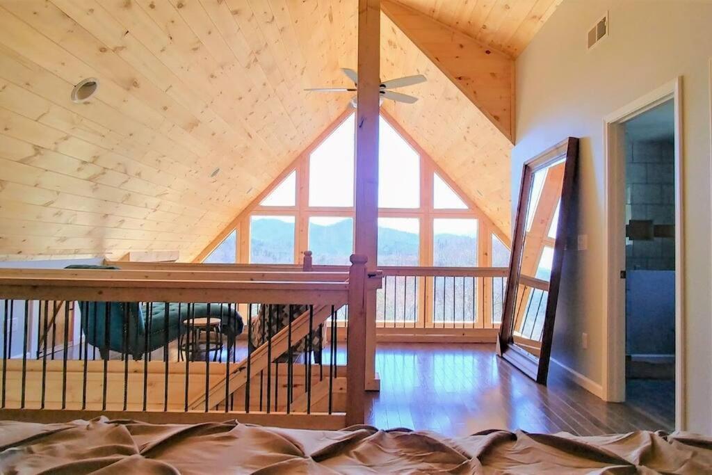 Peace Of Heaven ~ Modern Chic Cabin W/ Majestic Mountain Views Bryson City Exterior photo